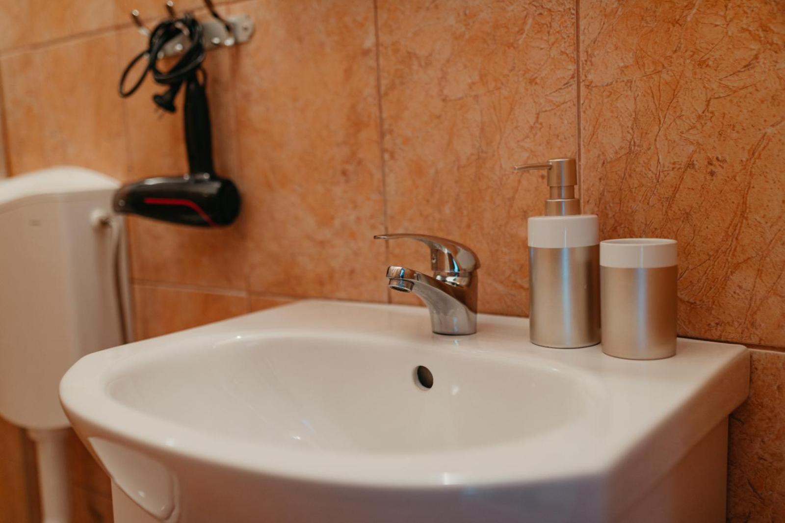 Flh - Apartament Mai Cu Aroma De Cafea Si Ceai Sibiu Exteriér fotografie